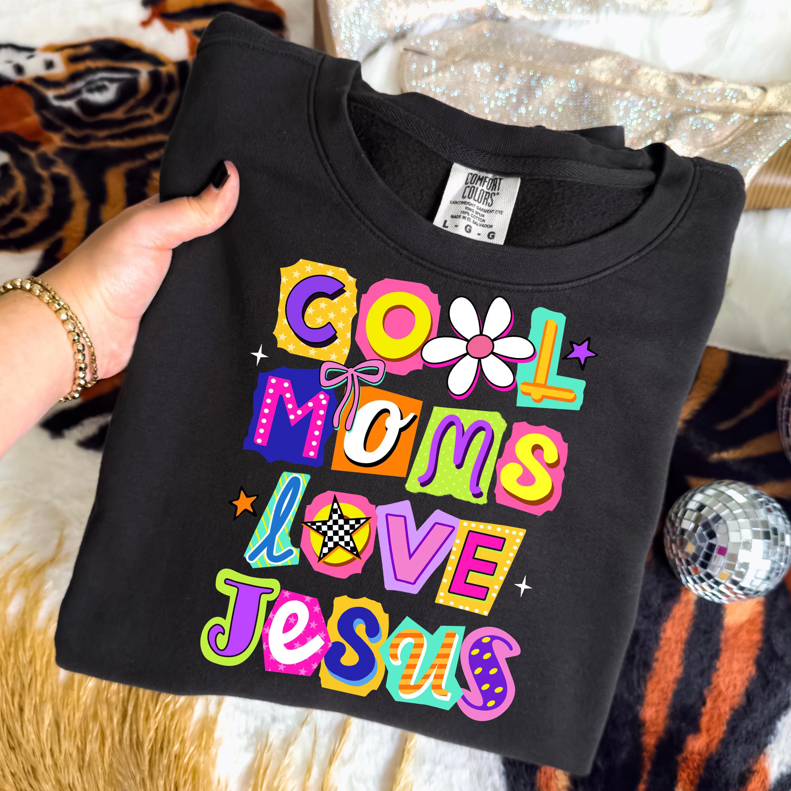 Cool Moms Love Jesus PNG